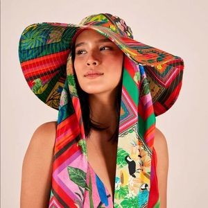 NWT FARM RIO SUMMER BUCKET HAT